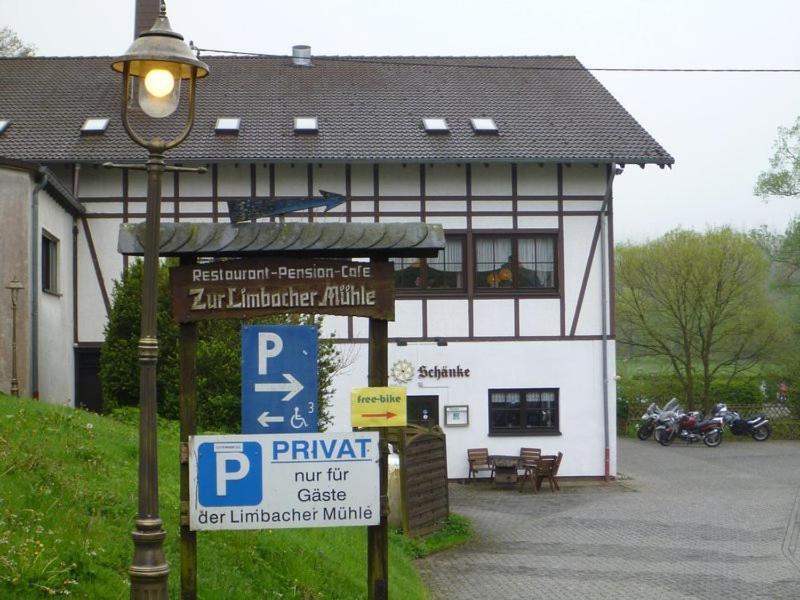 Zur Limbacher Muhle Pensionat Limbach  Exteriör bild